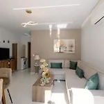Pearl Apartament *